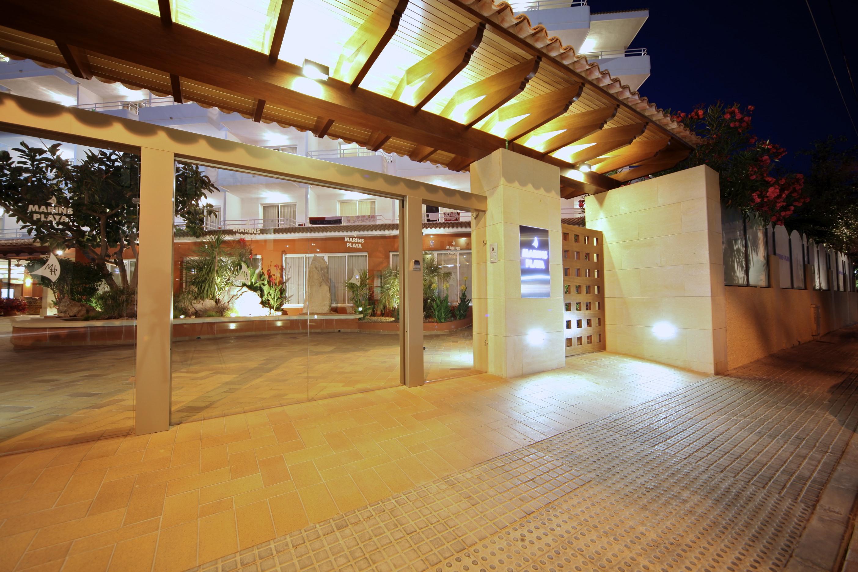 Marins Suites - Adults Only Hotel Cala Millor  Exterior photo